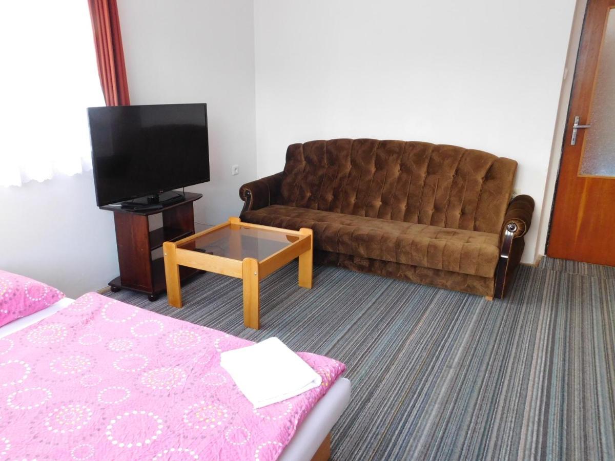 Pension U Mojmira Rokytnice nad Jizerou Dış mekan fotoğraf